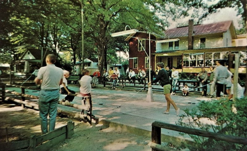 Pennellwood Resort - Vintage Postcard (newer photo)